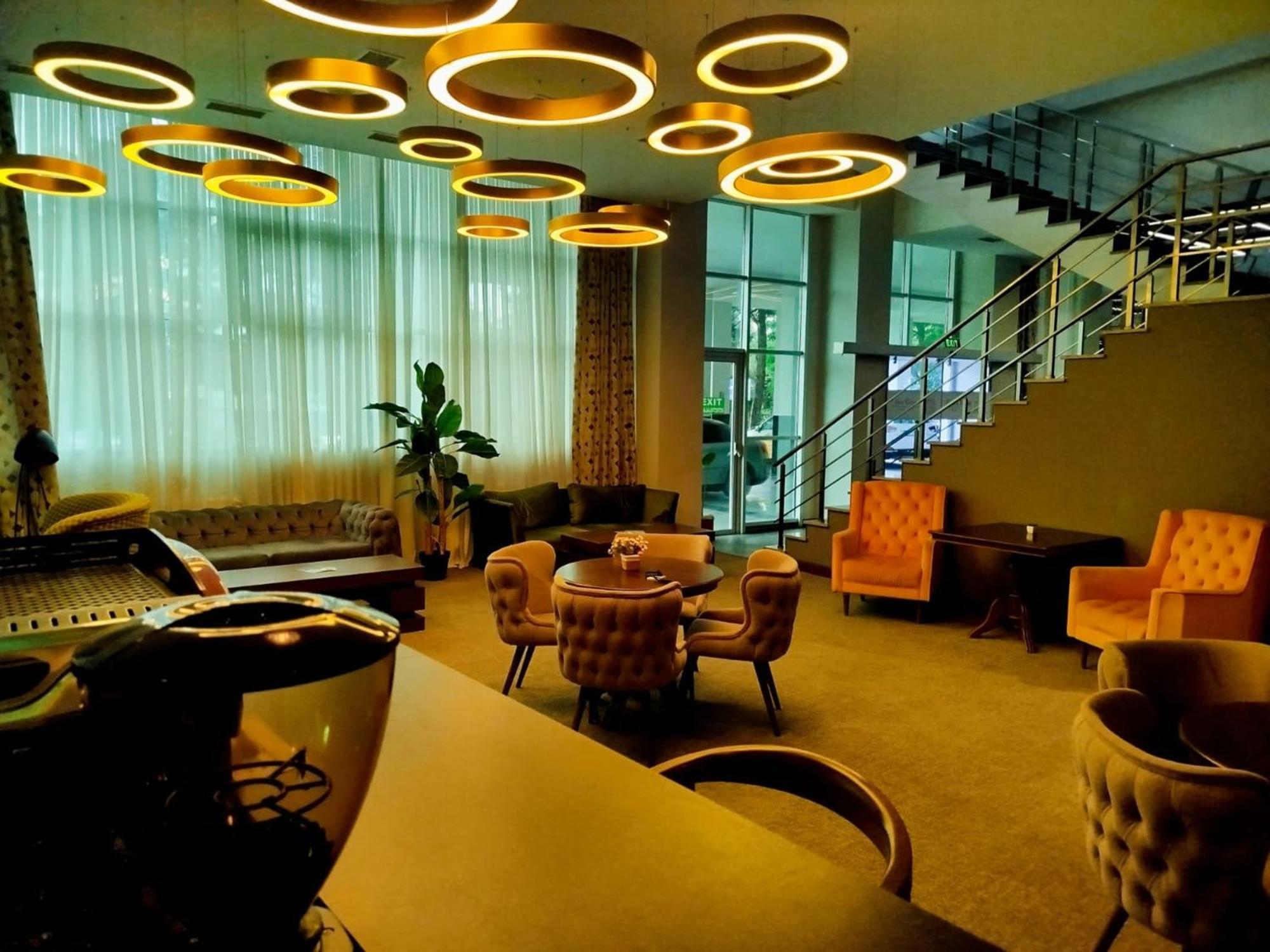 Green Tower Hotel Tbilisi Esterno foto