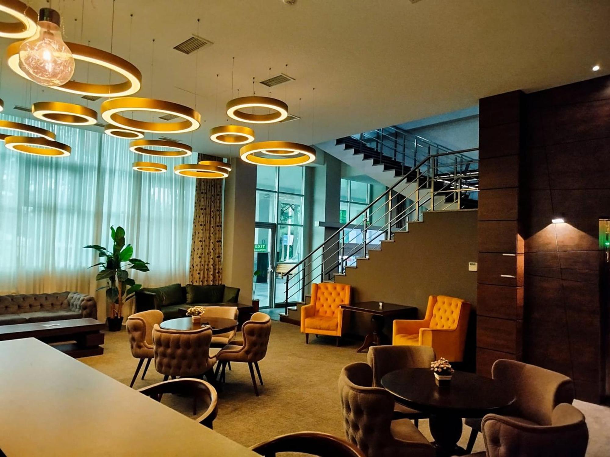 Green Tower Hotel Tbilisi Esterno foto