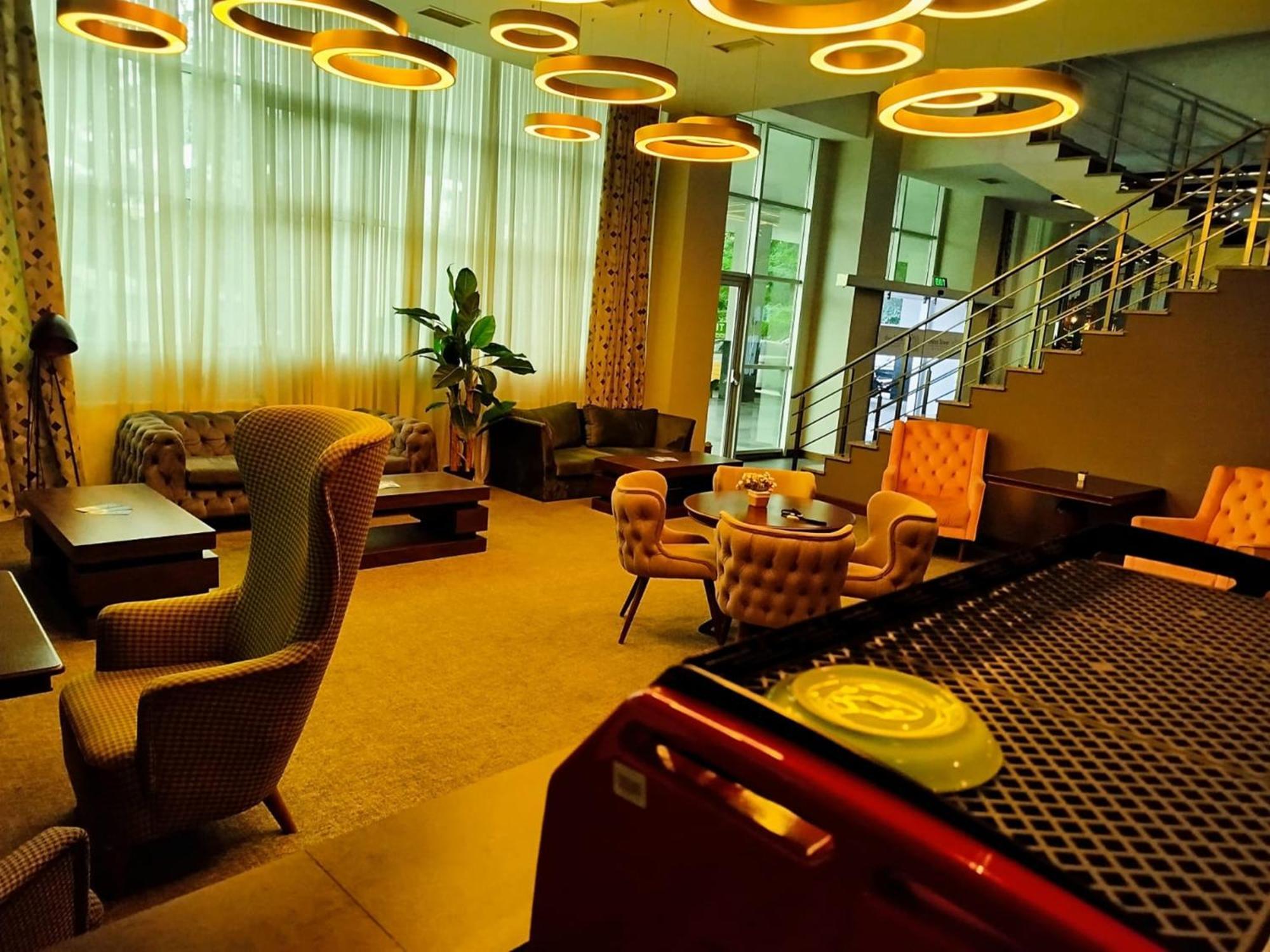 Green Tower Hotel Tbilisi Esterno foto