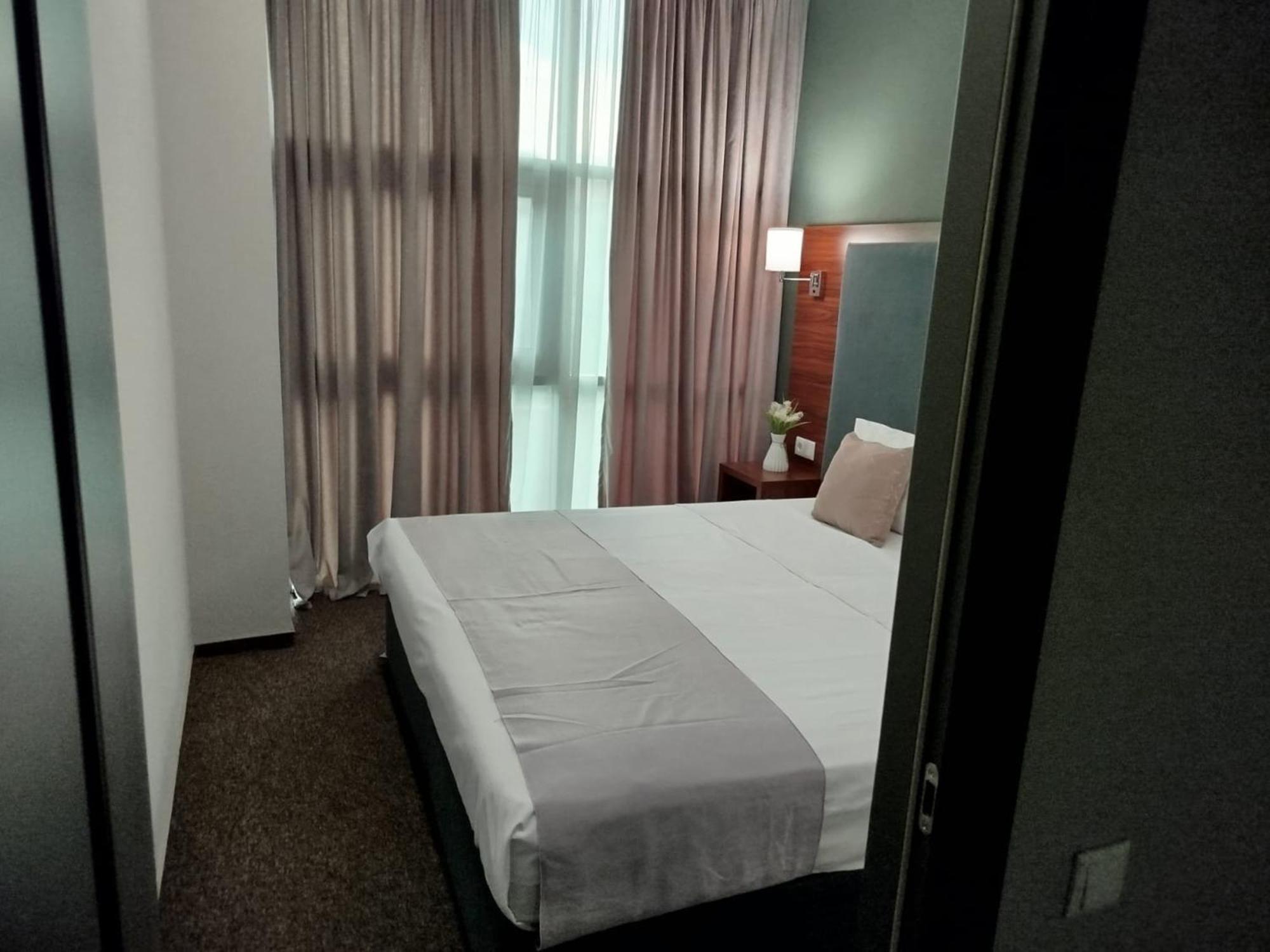 Green Tower Hotel Tbilisi Esterno foto